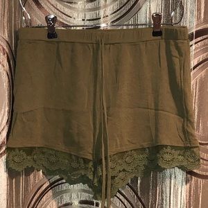 SALE Green lace trimmed shorts